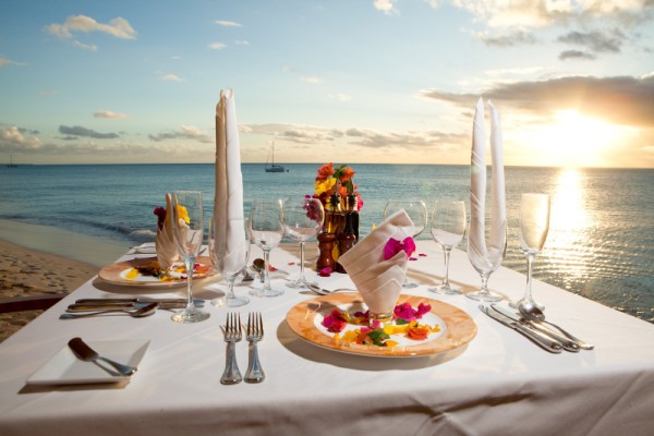 Romantic vacations in Vietnam.  Candlelight dinner on the beach in Vietnam.